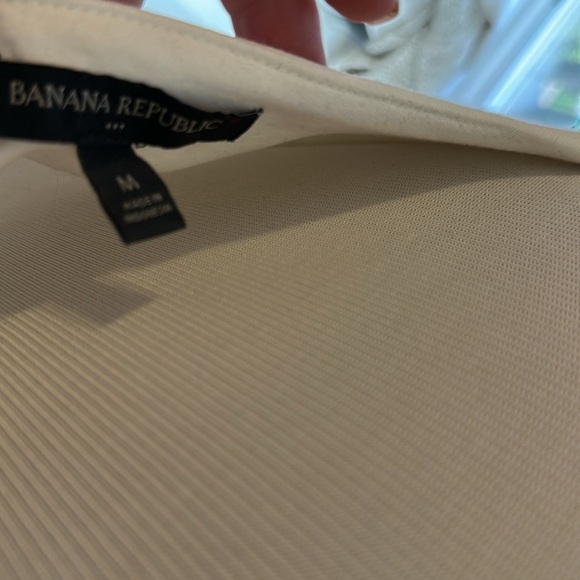 Banana Republic Ivory Camisole w/adjustable straps, Medium, EUC - Picture 7 of 8